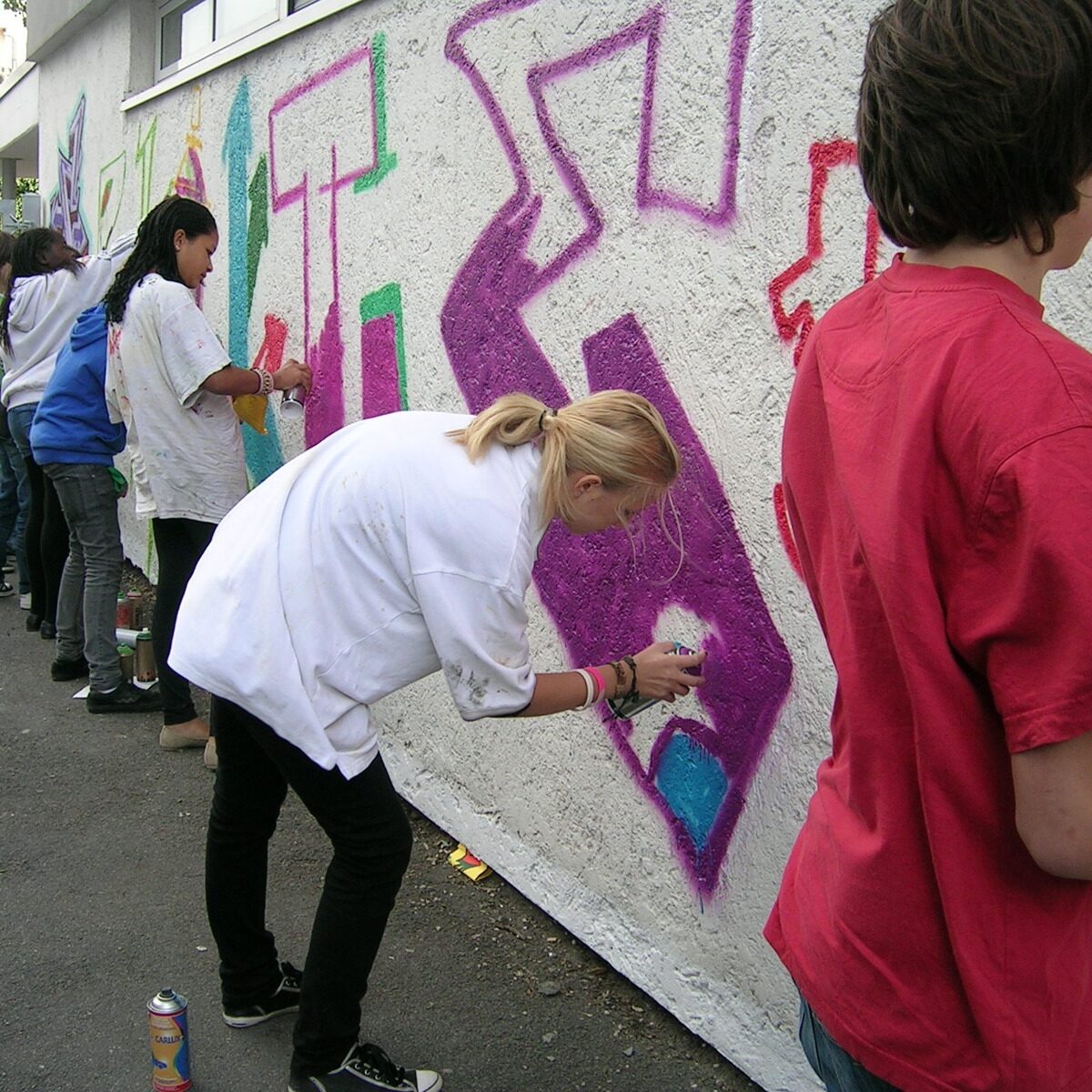 graffitiauftrag-graffitikuenstler-graffitikids-artmos4-schiller-schule-event-graffiti-offenbach