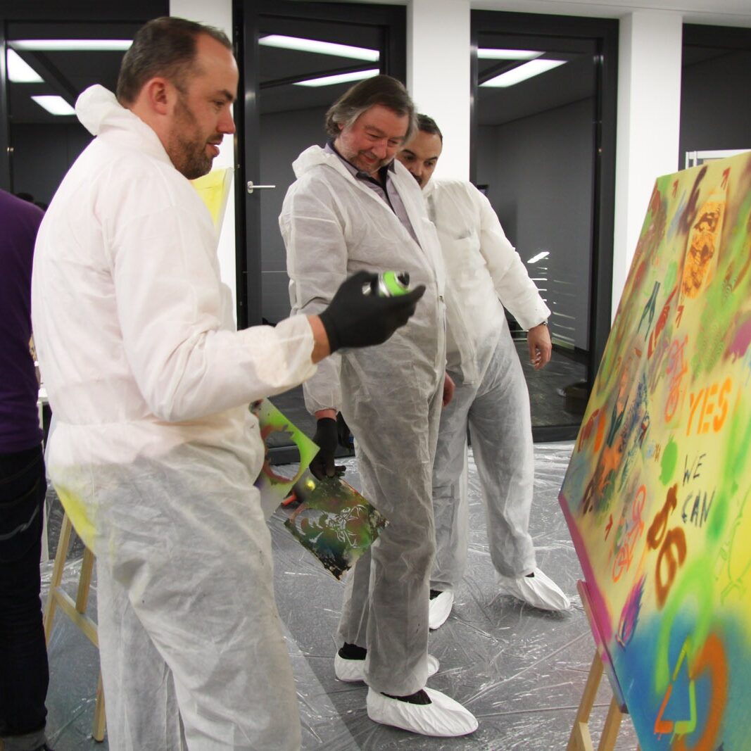 graffitiauftrag-graffitikuenstler-graffitiworkshop-artmos4-hima-paul-hildebrandt-gmbh-leinwand