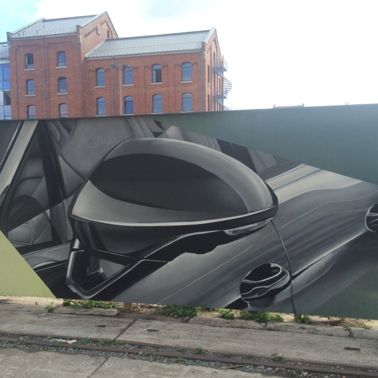 graffitiauftrag-graffitikuenstler-artmos4-Porsche_2016_auto_detail_bunt_grau_schwarz_fotorealistisch_kunst_wand