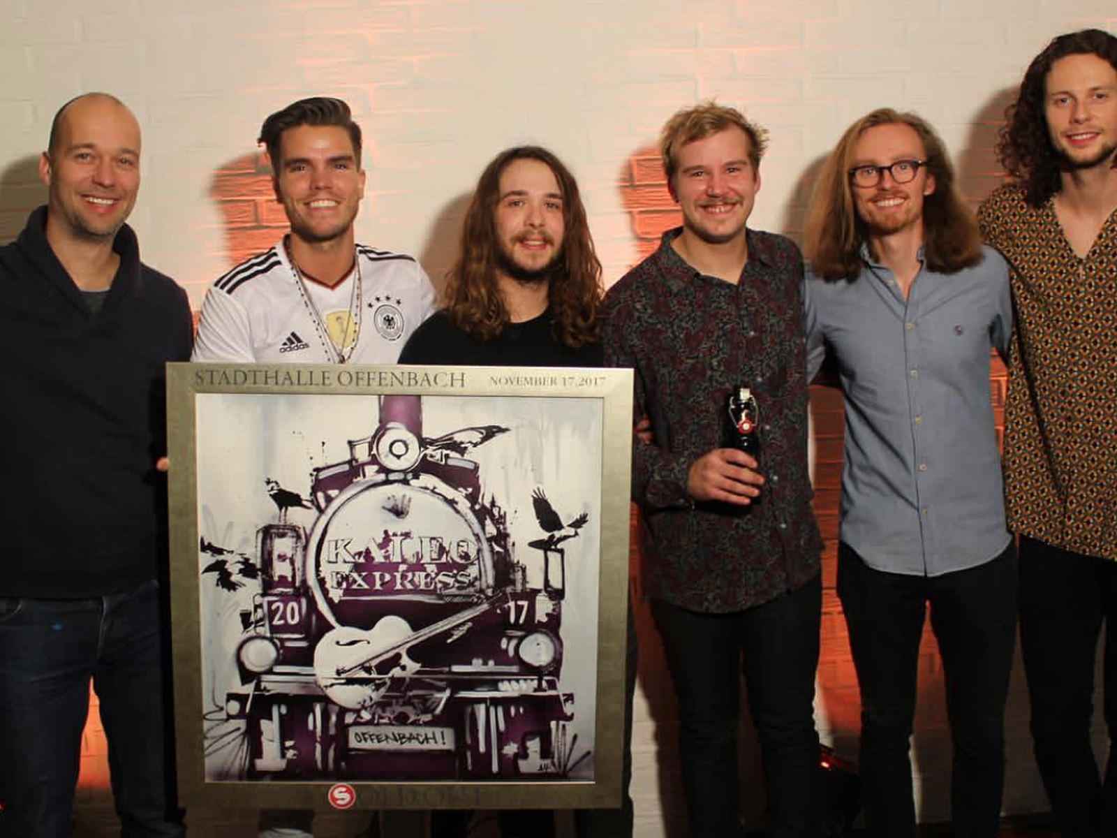 graffitiauftrag-artmos4-sold-out-award-kaleo-stadthalle-offenbach-leinwand-graffiti