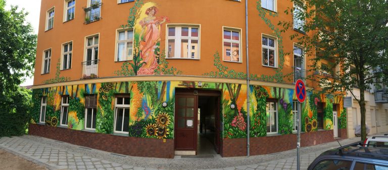 graffitikuenstler-graffitiauftrag-artmos4-graffitiauftrag-graffiti-hausing-pflanzen