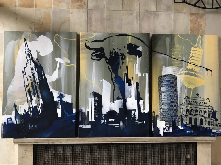 graffitiauftrag-graffitikuenstler-artmos4-clariant-oliver-klinkel-leinwand-skyline-frankfurt-hammermann-bulle-euro-blau-grau-gelb-illustrativ