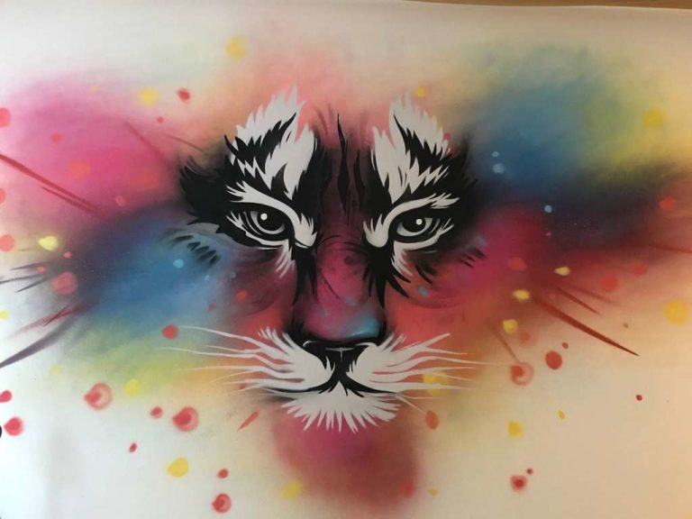 graffitiauftrag_graffitikuenstler_artmos4_graffitiauftrag_graffitikuenstler_artmos4_Böckamp_2022_Tier_Tiger_Farbwolke_Graffiti_Style_privat_02