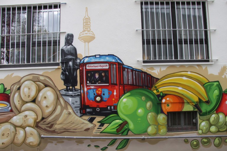 Graffitikuenstler, Graffitiauftrag, Artmos4, Kleinmarkthalle, Comic