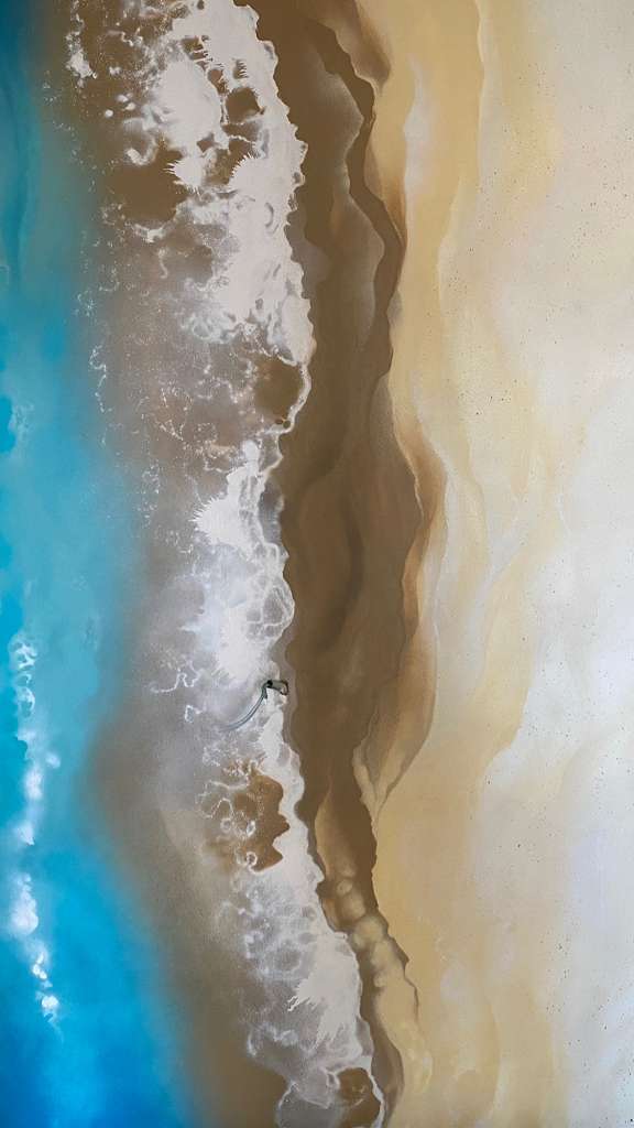 graffitiauftrag_graffitikuenstler_artmos4_Mallorca_Privat_2022_Farben_Verlauf_Farbverlauf_Blau_Braun_Beige_Weiss_innen_02