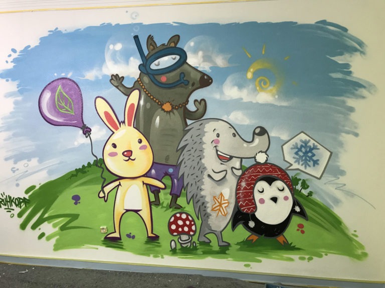 graffitiauftrag-graffitikuenstler-artmos4-redseven-sat-eins-landschaft-tier-himmel-innen-bunt-comic-tvmedien