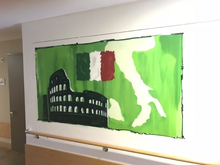 graffitiauftrag-graffitikuenstler-artmos4-rummelsberger-diakonie-weltkarte-laender-italien-flagge-sehenswuerdigkeiten-innen-illustrativ-bunt