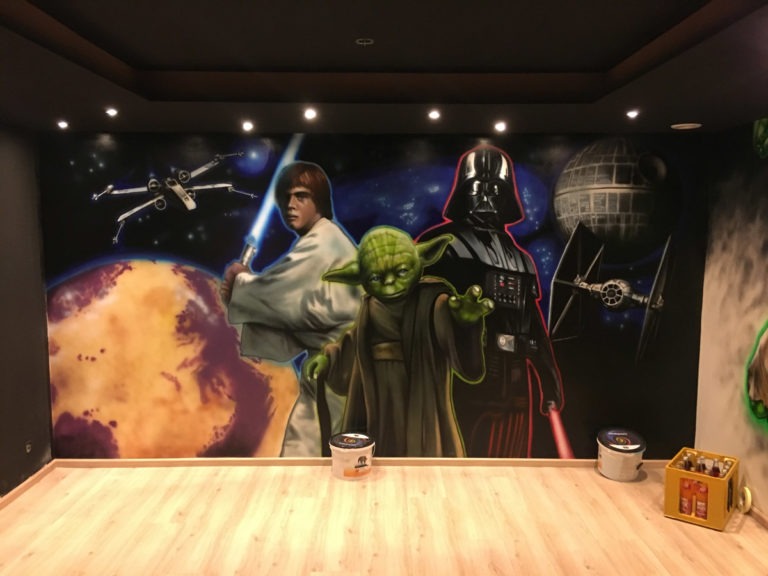 Graffitikuenstler, Graffitiauftrag, Artmos4, StarWars, Weltraum, Fotorealistisch