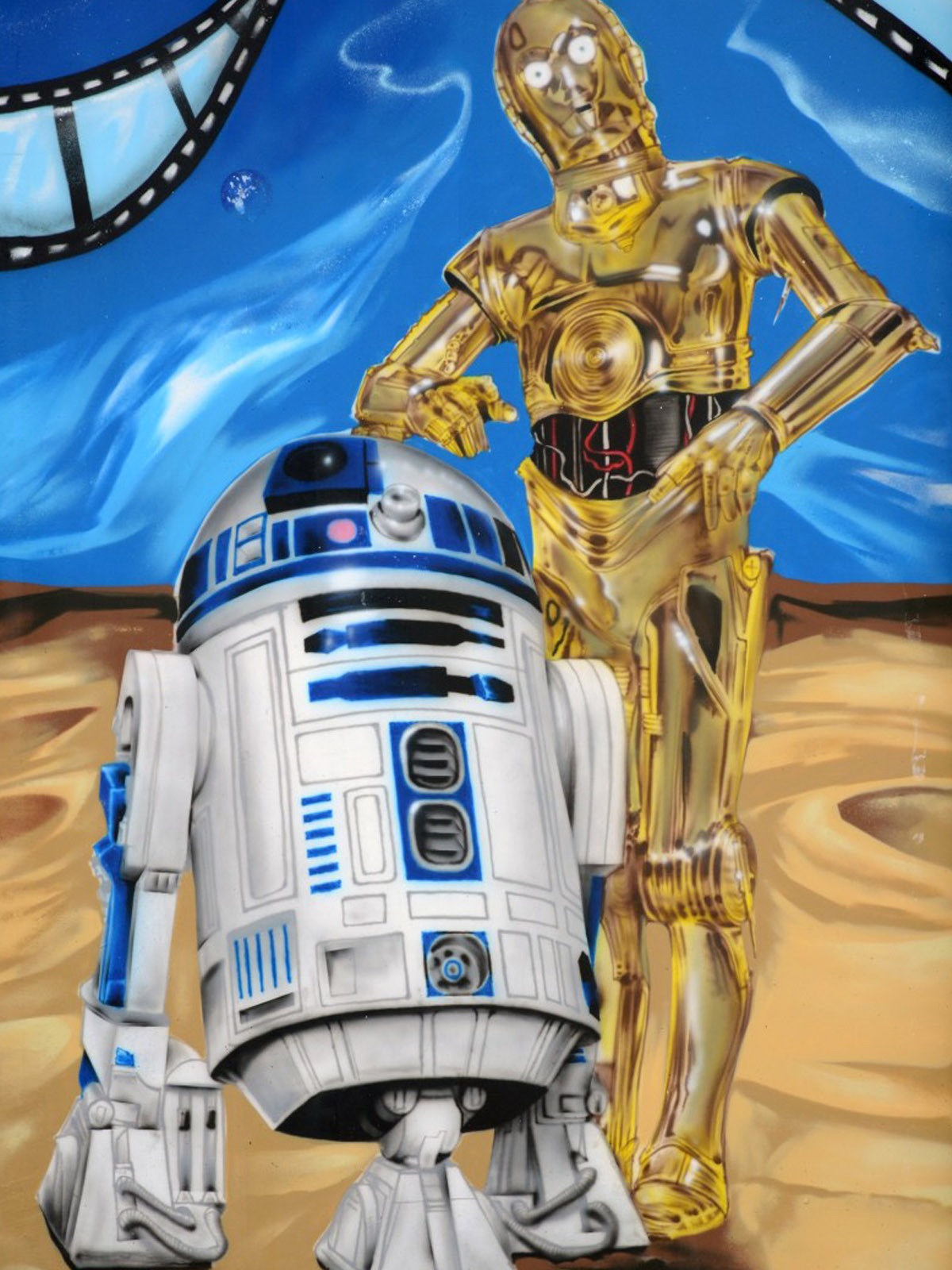 graffitiauftrag-graffitikuenstler-artmos4-starwars-privat-fotorealistisch-c3po-r2d2