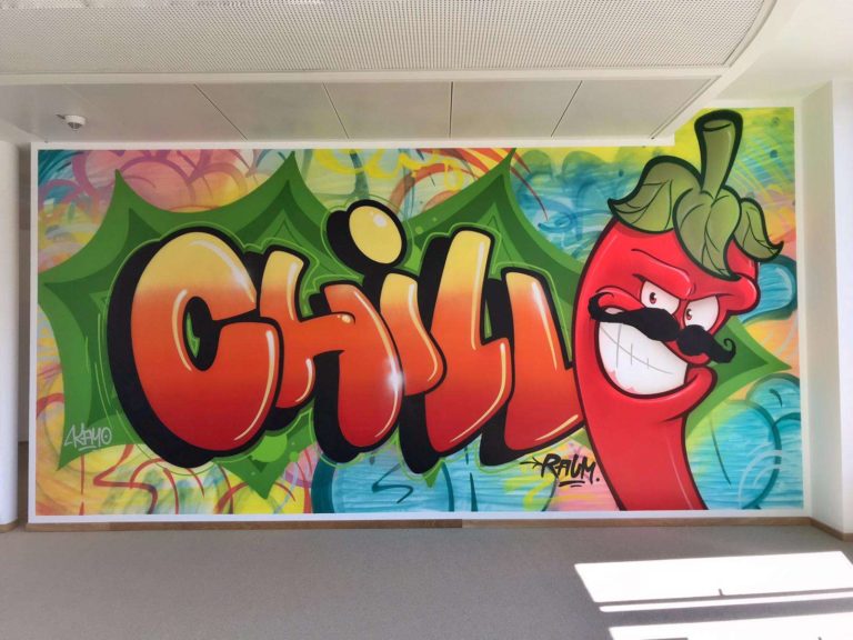 graffitiauftrag-graffitikuenstler-artmos4-SVA_Systems_Chillraum_Kayo_2020_chilli_bunt_graffiti_schriftzug_tag