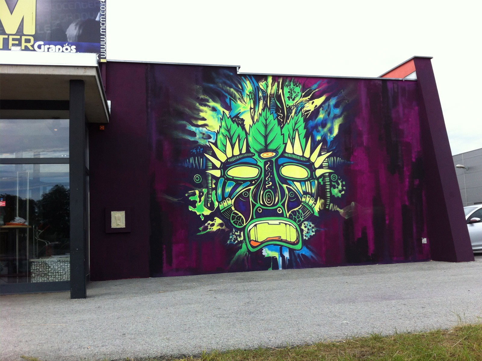 graffitiauftrag_graffitikuenstler_artmos4_voodoo_disco_maske_grün graffitiauftrag_graffitikuenstler_artmos4_voodoo_disco_maske_grün