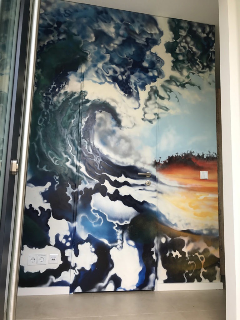 graffitiauftrag-graffitikuenstler-artmos4-welle-berlin-wasser-meer-landschaft-innen-blau-illustrativ-privat