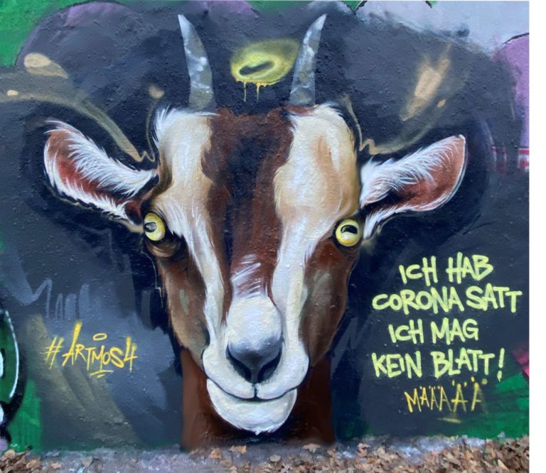 graffitiauftrag-graffitikuenstler-artmos4-Ziege_Berlin_MaHa_Kaffeemanufaktur_2020_tier_schrift_kunst_graffiti_03