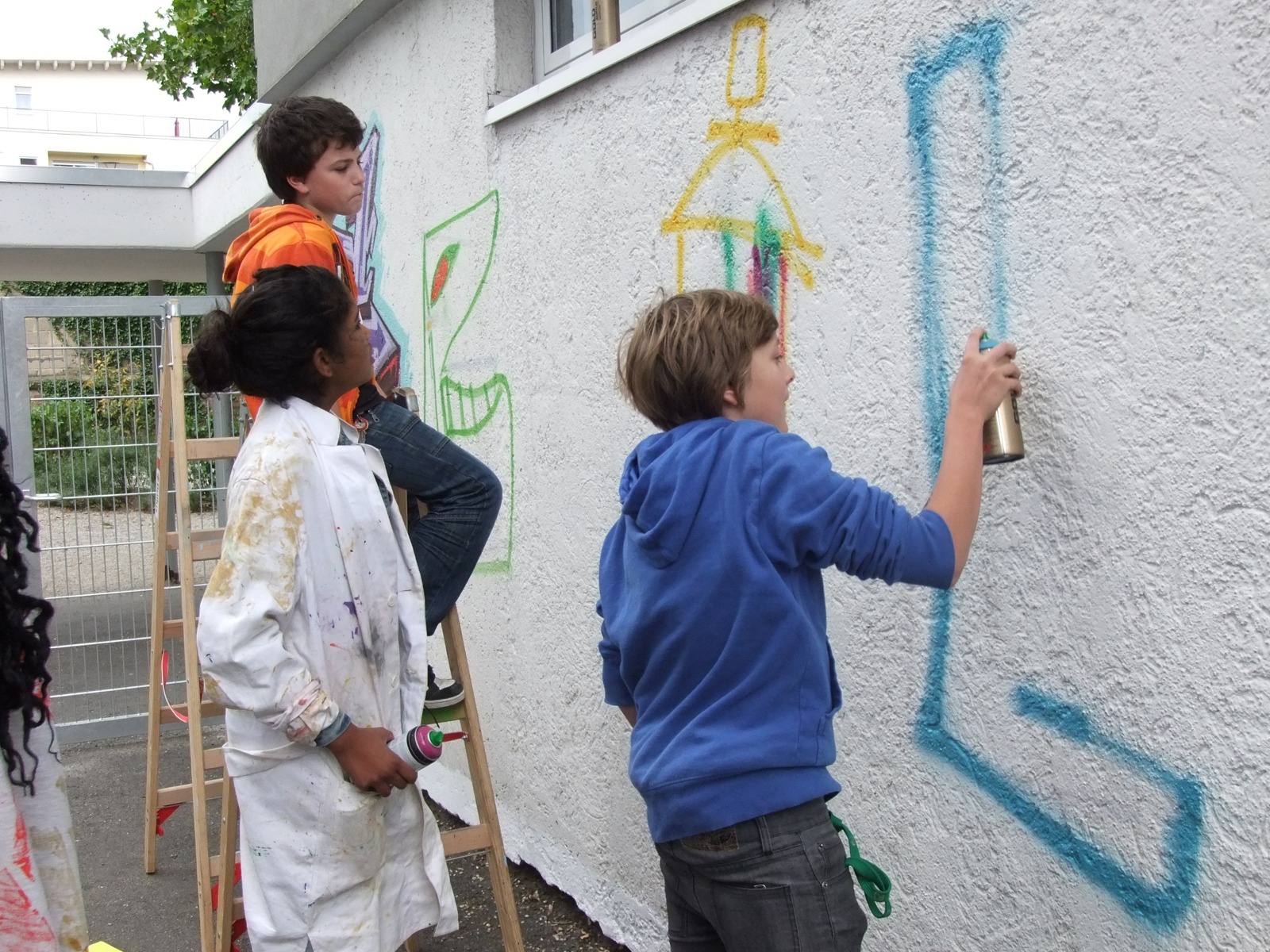 graffitiauftrag-graffitikuenstler-graffitikids-artmos4-schiller-schule-event-graffiti-offenbach