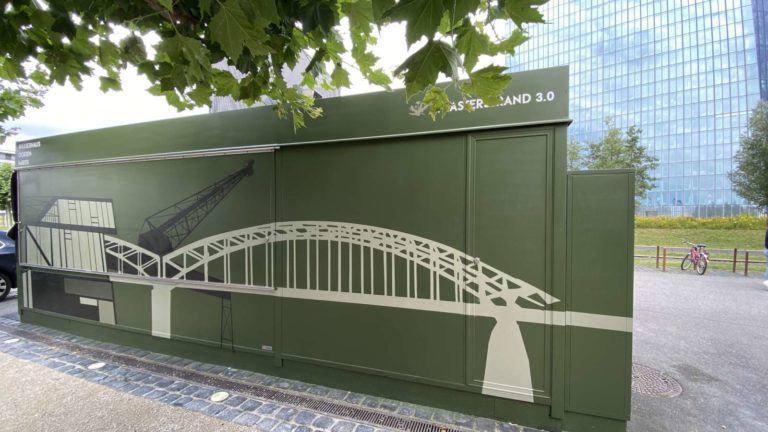 silhouette-pflanze-loewenzahn-kran-aussen-gruen-folie-graffiti-05-graffitiauftrag-graffitikuenstler-artmos4