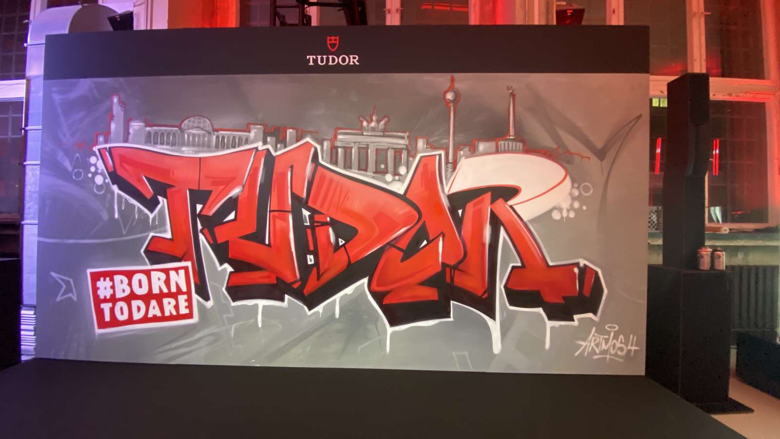 Tudor_Event_David_beckham_2019_Uhr_graffiti_liveact_06artmos4_graffitiauftrag_graffitikuenstler